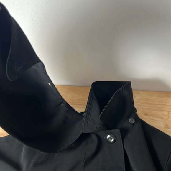 Gallery | long hood | black trench coat - Picture 13 of 16